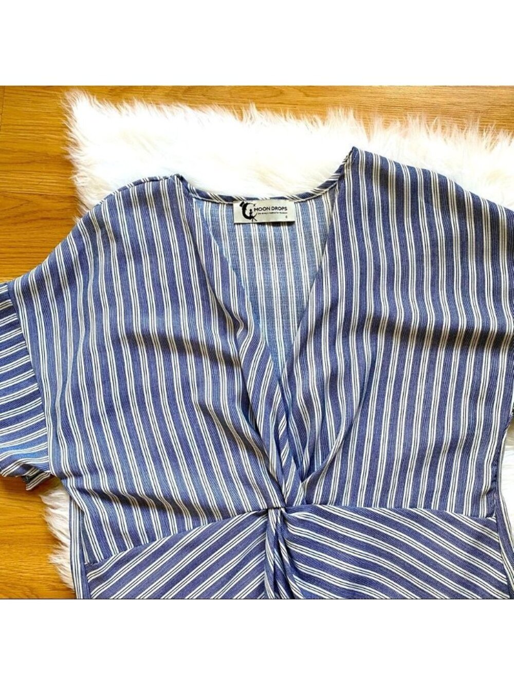Top Short Sleeve Striped Front Knot Blue - Picture 4 of 5